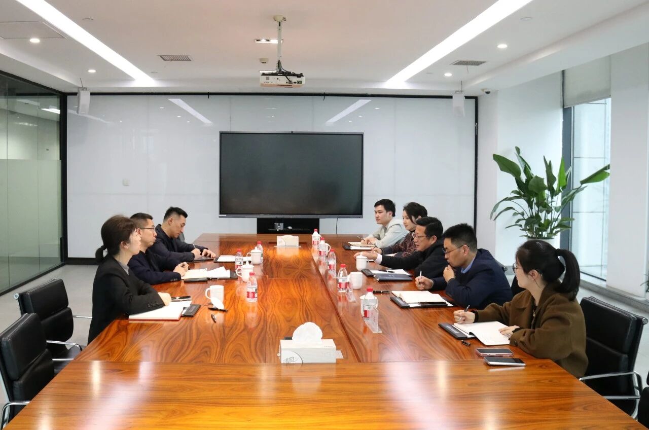 宁波开投集团党委副书记、副董事长、总经理谢功益一行到我司走访调研